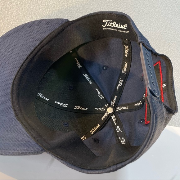 Titleist Pro V1 & Footjoy SnapBack Navy Blue Golf Hat - Picture 13 of 16